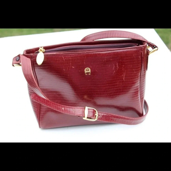 Etienne Aigner cross body bag - Picture 8 of 8